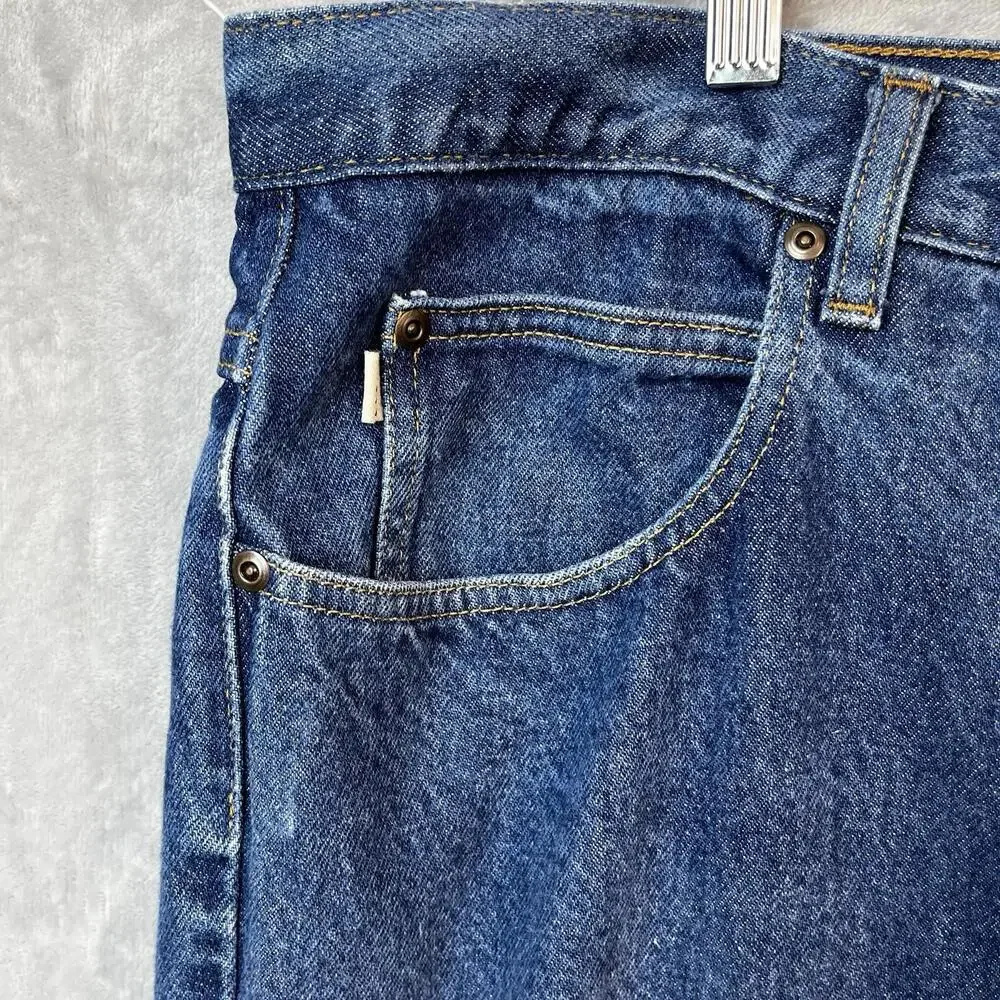 L L Bean Mens Jeans Natural Fit Size 38 x29 104731 Denim Straight Leg Chore Work